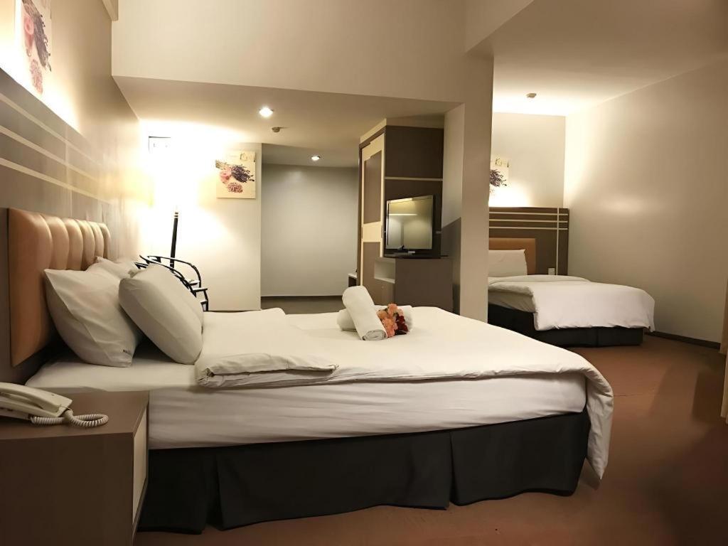 באטו פאהאט The Landmark Hotel מראה חיצוני תמונה