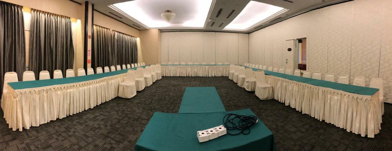 באטו פאהאט The Landmark Hotel מראה חיצוני תמונה